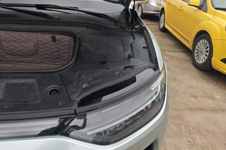Used Leapmotor C11 2021 Deluxe Edition Engine Bay Left