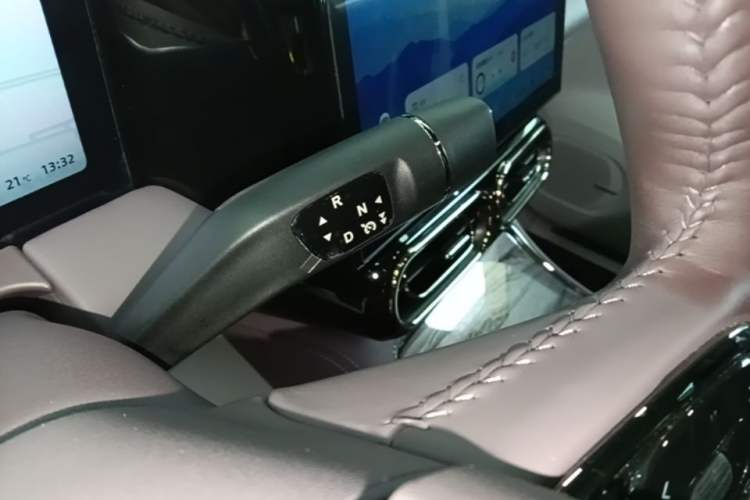 Used Leapmotor C11 2021 Luxury Edition Gear Lever
