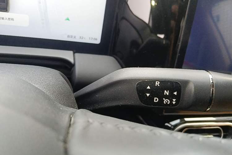 Used Leapmotor C11 2021 Luxury Edition Gear Lever