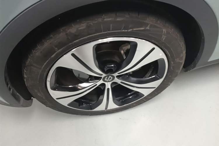 Used Leapmotor C11 2021 Deluxe Edition Left Front Wheel Hub