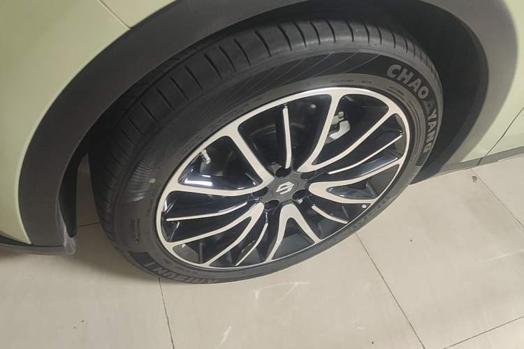 Used Leapmotor C11 2021 Revised Version Luxury Edition Left Front Wheel Hub