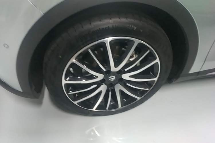Used Leapmotor C11 2021 Deluxe Edition Left Front Wheel Hub