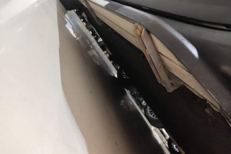 Used Leapmotor C11 2021 Deluxe Edition Left Side Sill