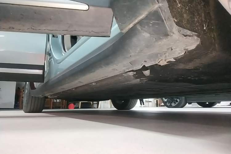 Used Leapmotor C11 2021 Deluxe Edition Right Side Sill