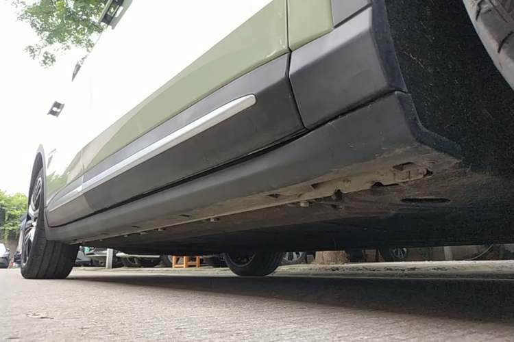 Used Leapmotor C11 2021 Deluxe Edition Right Side Sill