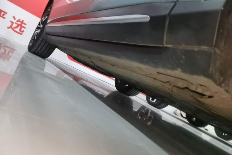Used Leapmotor C11 2021 Executive Edition 610 Right Side Sill