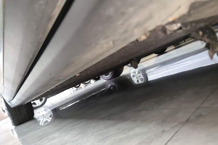 Used Leapmotor C11 2021 Deluxe Edition Right Side Sill
