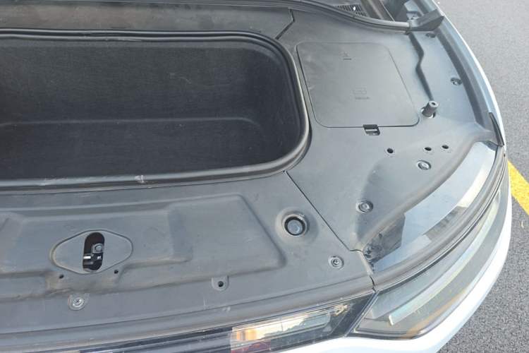 Used Leapmotor C11 2021 Luxury Edition Engine Bay Left
