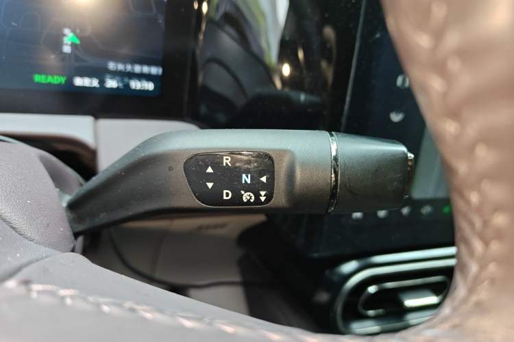 Used Leapmotor C11 2021 Luxury Edition Gear Lever