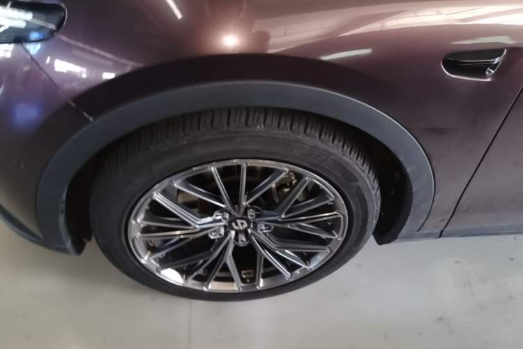 Used Leapmotor C11 2021 Revised Version Luxury Edition Left Front Wheel Hub