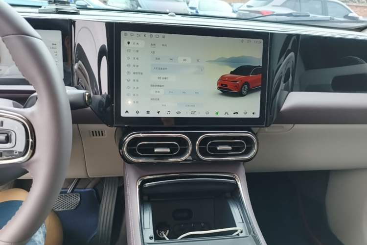 Used Leapmotor C11 2021 Performance Edition Audio And AC Panel
