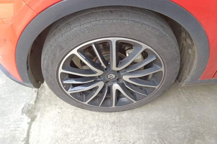 Used Leapmotor C11 2021 Luxury Edition Left Front Wheel Hub