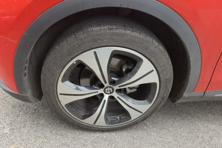 Used Leapmotor C11 2021 Luxury Edition Left Front Wheel Hub