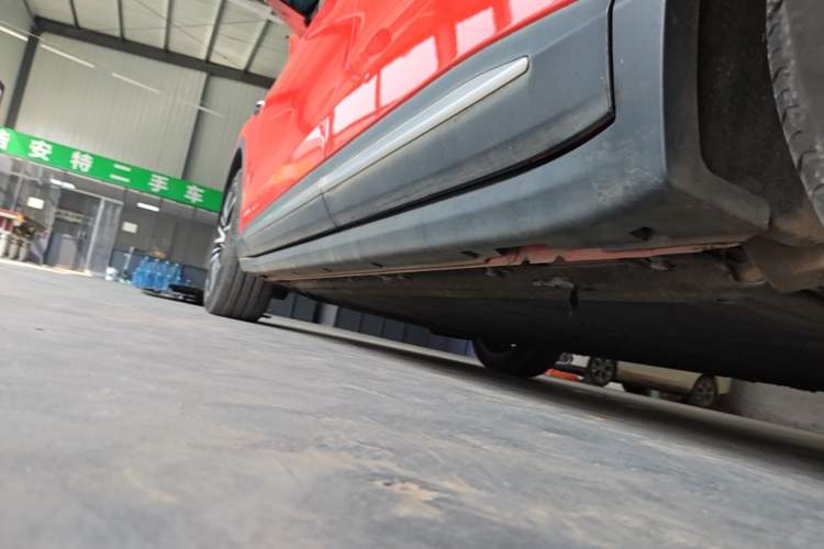 Used Leapmotor C11 2021 Luxury Edition Left Side Sill