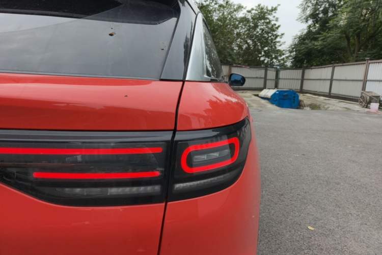 Used Leapmotor C11 2021 Luxury Edition Right Rear Taillight