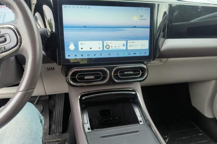 Used Leapmotor C11 2021 Revised Version Luxury Edition Audio And AC Panel