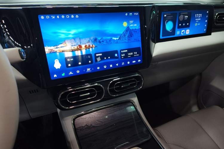 Used Leapmotor C11 2021 Revised Version Luxury Edition Audio And AC Panel
