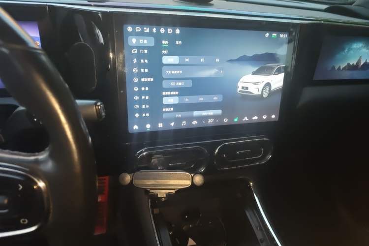 Used Leapmotor C11 2021 Luxury Edition Audio And AC Panel