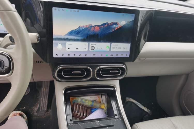 Used Leapmotor C11 2021 Revised Version Luxury Edition Audio And AC Panel