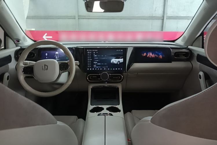 Used Leapmotor C11 2021 Luxury Edition Center Console