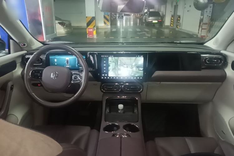 Used Leapmotor C11 2021 Performance Edition Center Console