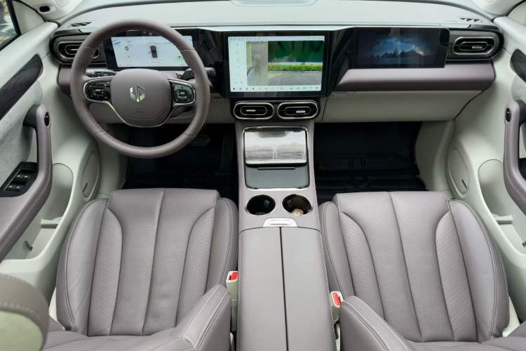 Used Leapmotor C11 2021 Revised Version Luxury Edition Center Console
