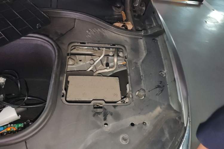 Used Leapmotor C11 2021 Deluxe Edition Engine Bay Left