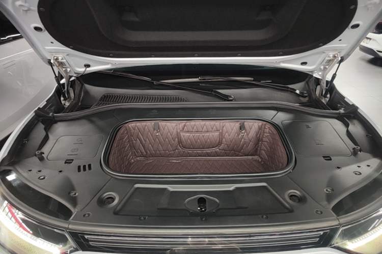 Used Leapmotor C11 2021 Deluxe Edition Engine Bay