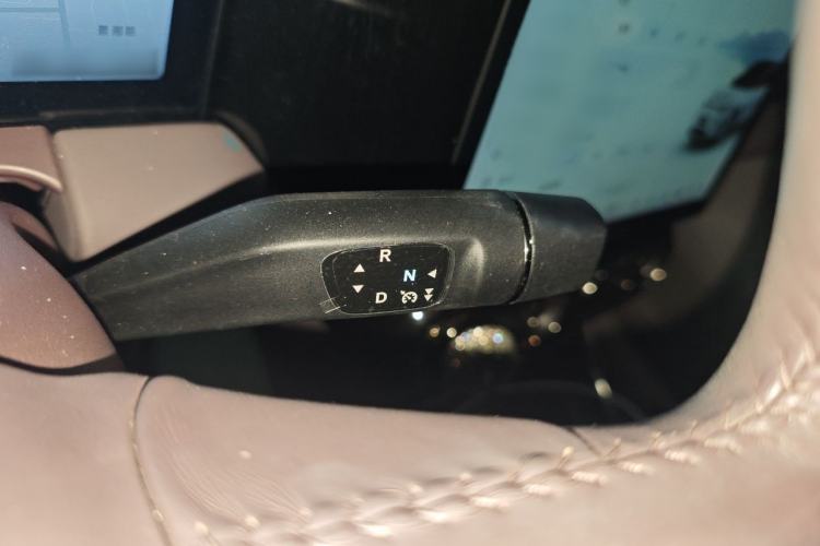 Used Leapmotor C11 2021 Luxury Edition Gear Lever