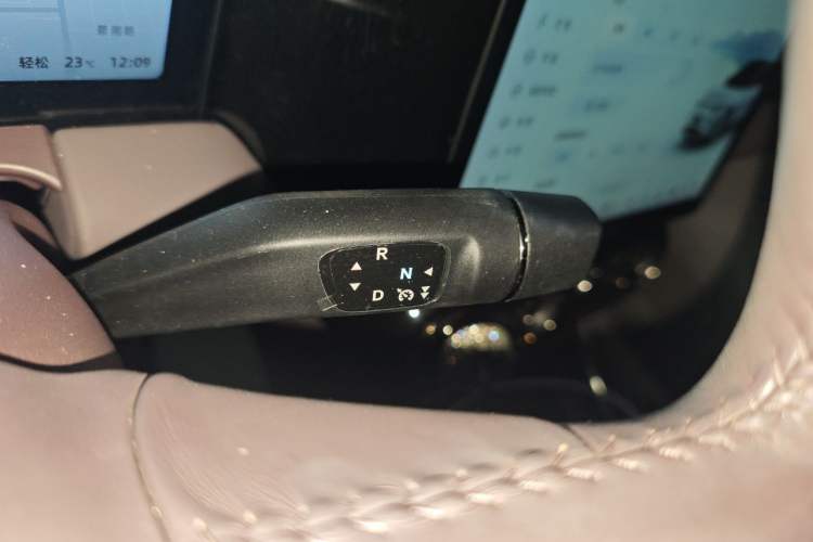 Used Leapmotor C11 2021 Luxury Edition Gear Lever