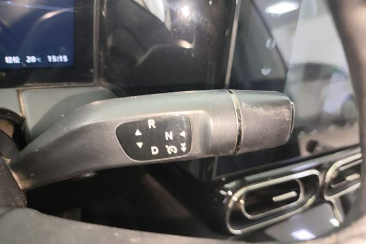 Used Leapmotor C11 2021 Luxury Edition Gear Lever