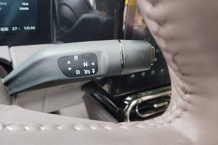 Used Leapmotor C11 2021 Luxury Edition Gear Lever
