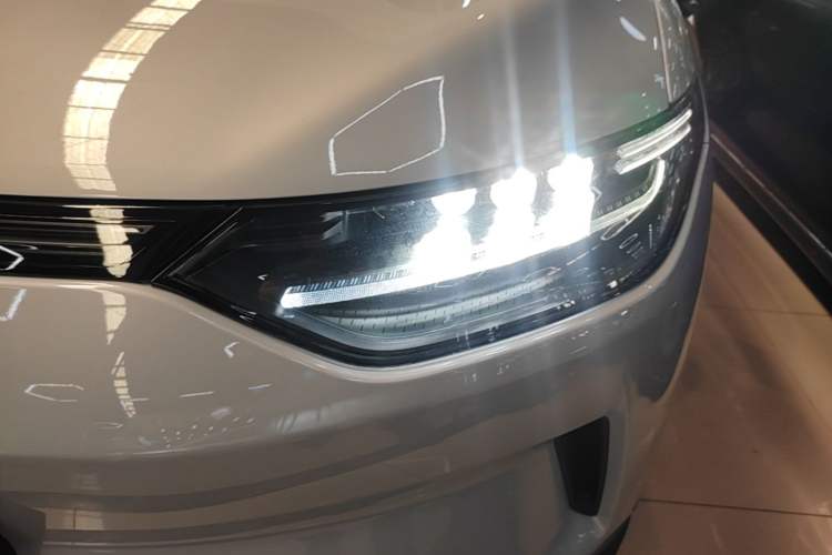 Used Leapmotor C11 2021 Revised Version Luxury Edition Left Front Headlight