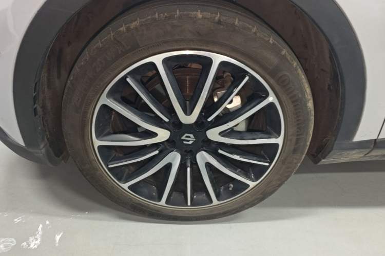Used Leapmotor C11 2021 Executive Edition 610 Left Front Wheel Hub