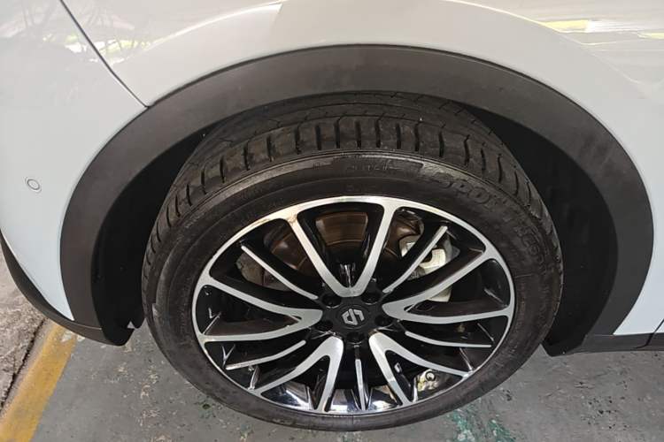 Used Leapmotor C11 2021 Luxury Edition Left Front Wheel Hub