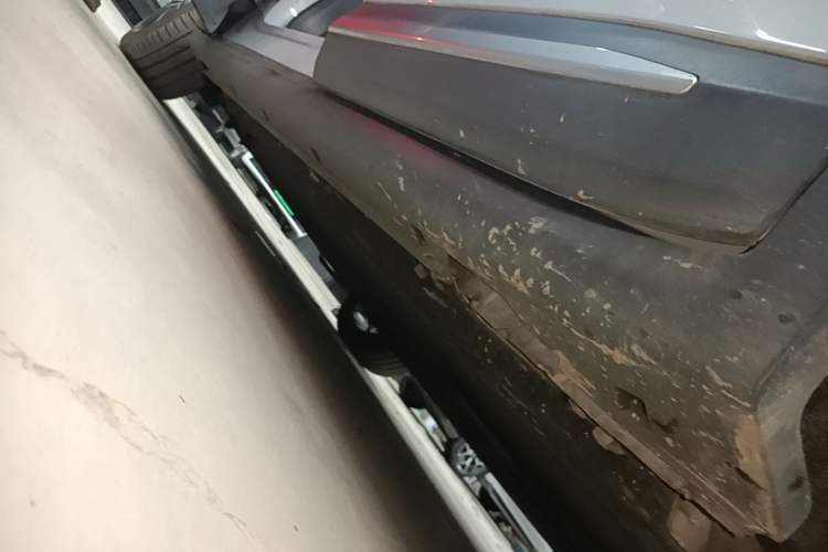 Used Leapmotor C11 2021 Revised Version Luxury Edition Left Side Sill