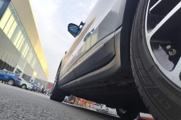 Used Leapmotor C11 2021 Deluxe Edition Left Side Sill