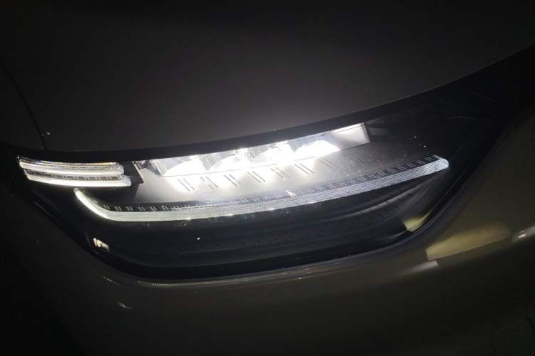 Used Leapmotor C11 2021 Revised Version Luxury Edition Right Front Headlight