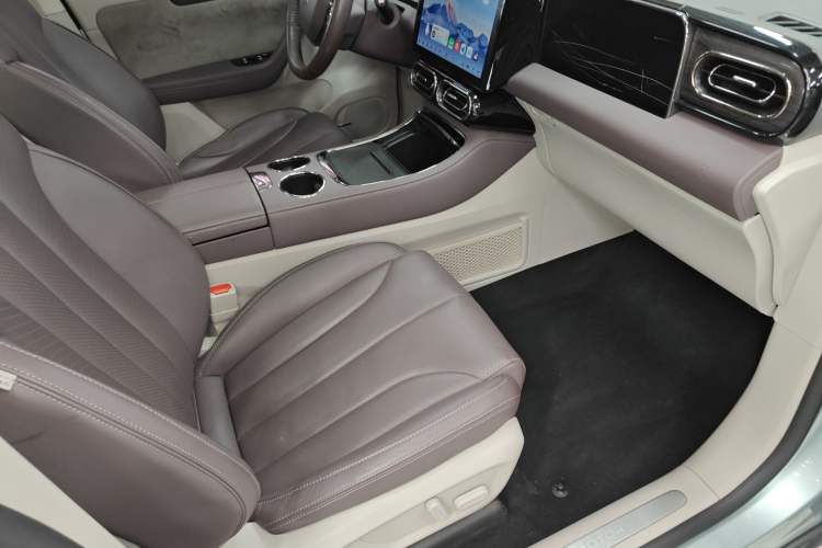 Used Leapmotor C11 2021 Deluxe Edition Right Front Seat
