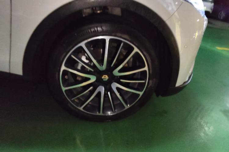 Used Leapmotor C11 2021 Revised Version Luxury Edition Right Front Wheel Hub