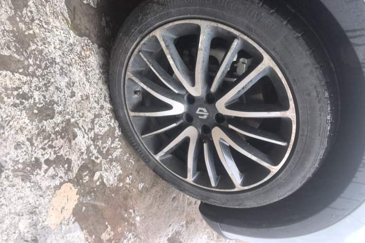 Used Leapmotor C11 2021 Revised Version Luxury Edition Right Front Wheel Hub