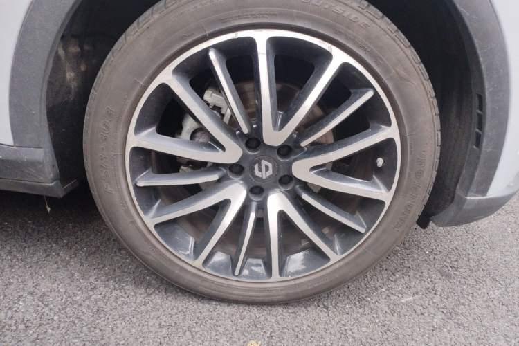Used Leapmotor C11 2021 Luxury Edition Right Front Wheel Hub