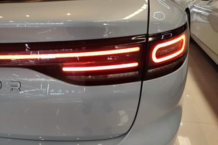 Used Leapmotor C11 2021 Revised Version Luxury Edition Right Rear Taillight