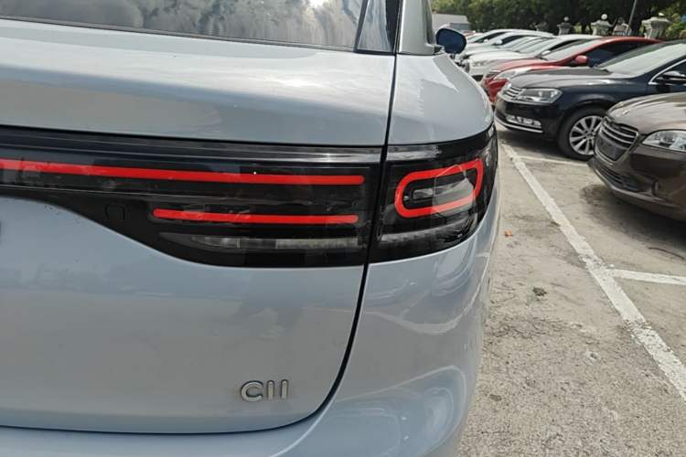 Used Leapmotor C11 2021 Revised Version Luxury Edition Right Rear Taillight