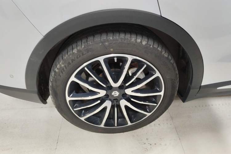 Used Leapmotor C11 2021 Revised Version Luxury Edition Right Rear Wheel Hub