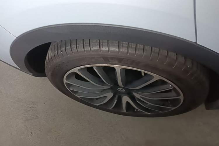 Used Leapmotor C11 2021 Luxury Edition Right Rear Wheel Hub