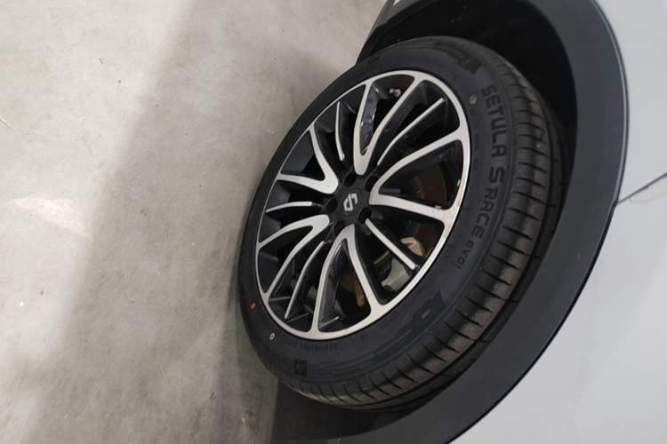 Used Leapmotor C11 2021 Zhixing Edition 510 Right Rear Wheel Hub