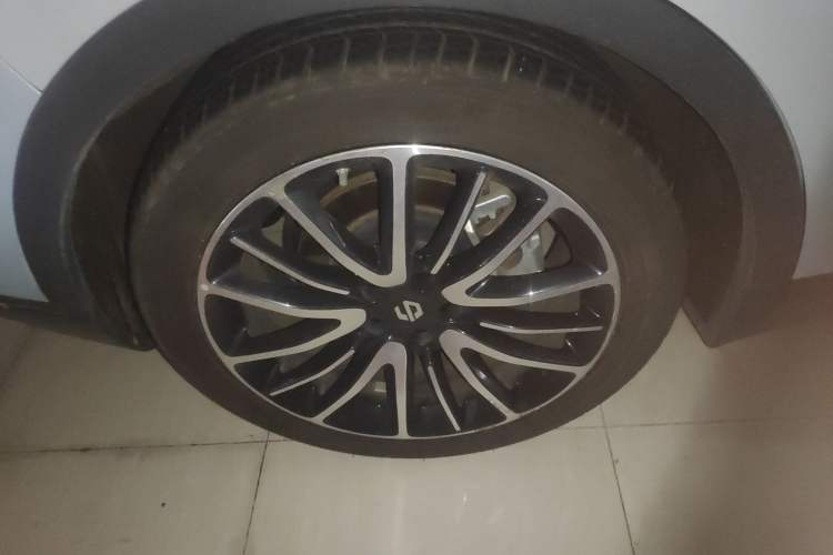 Used Leapmotor C11 2021 Luxury Edition Right Rear Wheel Hub