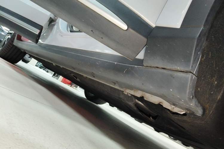 Used Leapmotor C11 2021 Revised Version Luxury Edition Right Side Sill