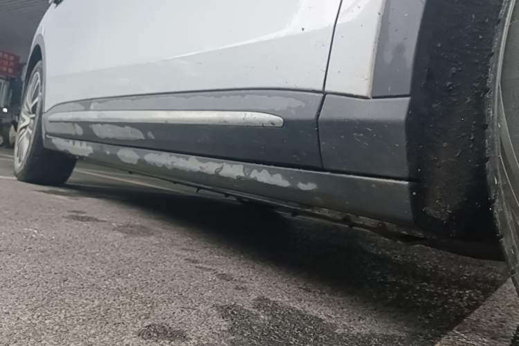 Used Leapmotor C11 2021 Deluxe Edition Right Side Sill